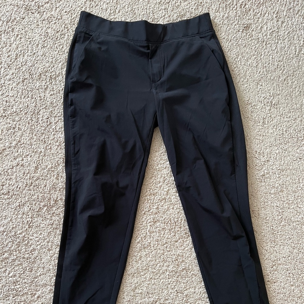 Black size 6 Brooklyn ankle pants athleta worn a few times.